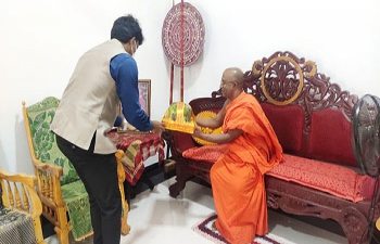Consul General's Visit to the Mulgirigala Raja Maha Viharaya